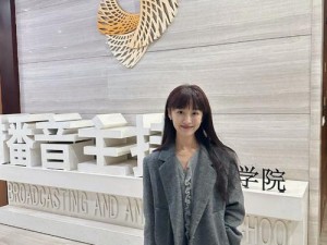 KPL 解说楠楠晒冰川旅行照，原来她一直在用这款产品